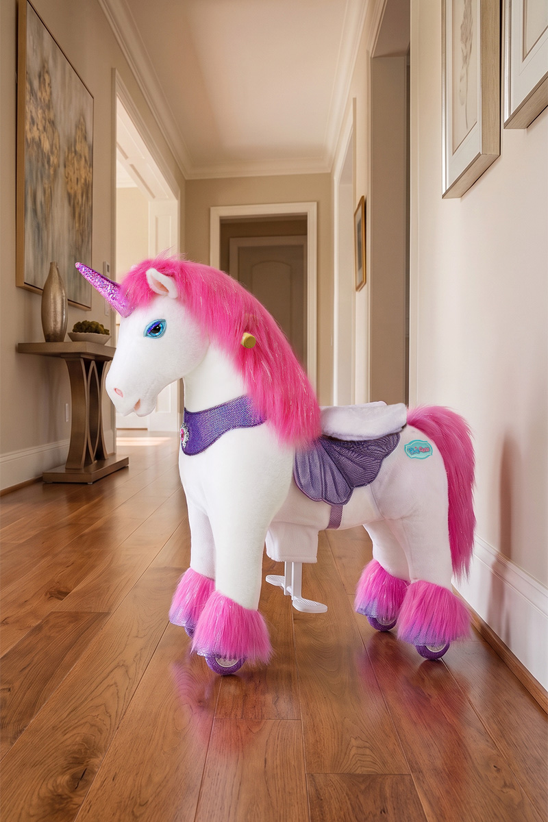 手机ride-on-horse-everyday-at-home horse kept in the hallway, ready to ride any day